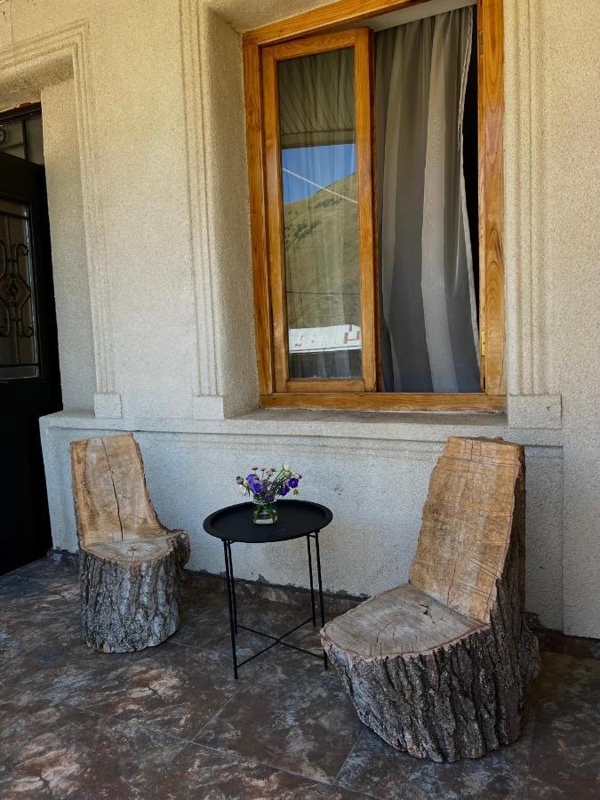 Guesthouse Kostava 72 Kazbegi Extérieur photo