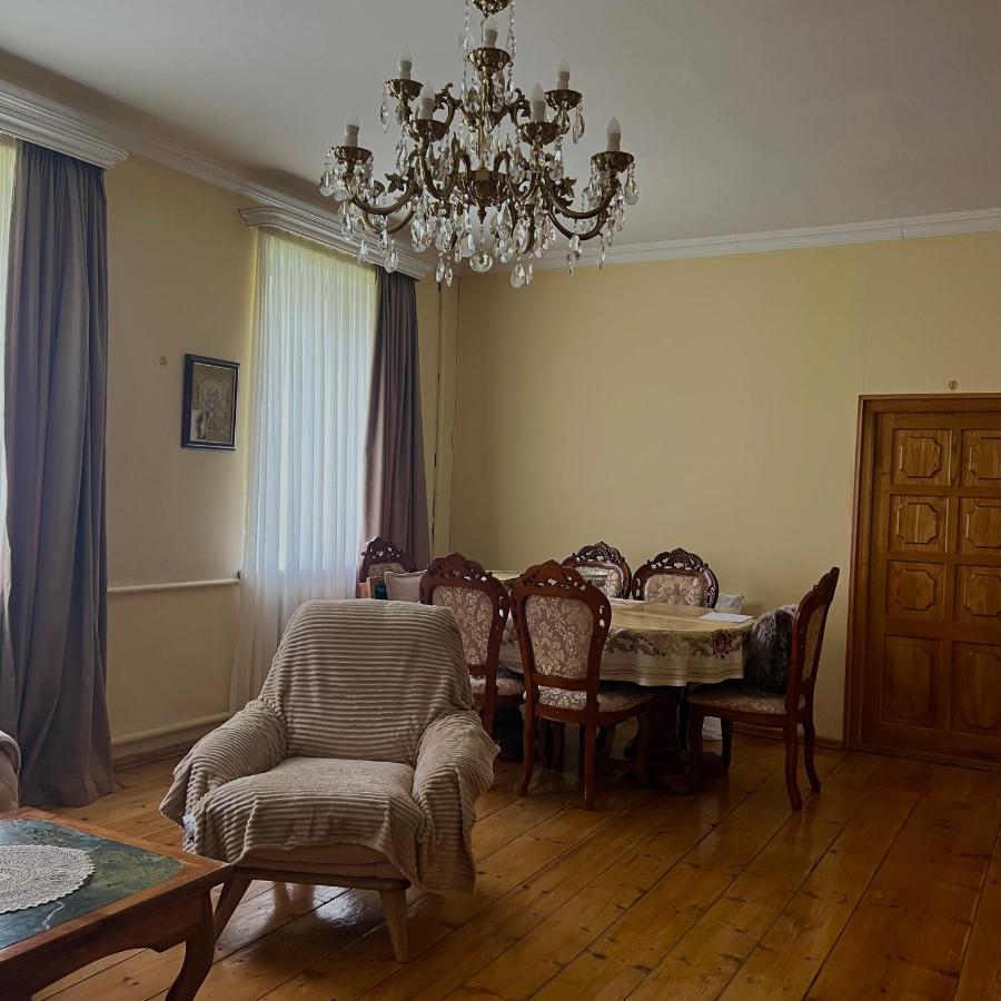 Guesthouse Kostava 72 Kazbegi Extérieur photo
